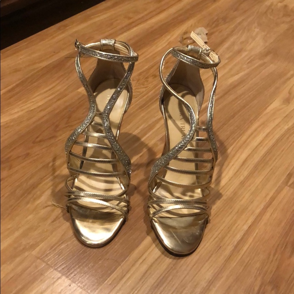 Ivanka Trump gold sparkle heels size 7.5